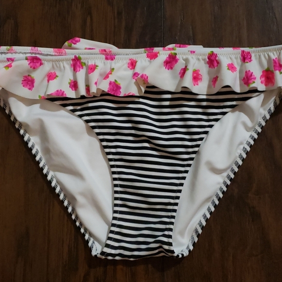 Victoria Secret 2Piece Bikini - Picture 4 of 8